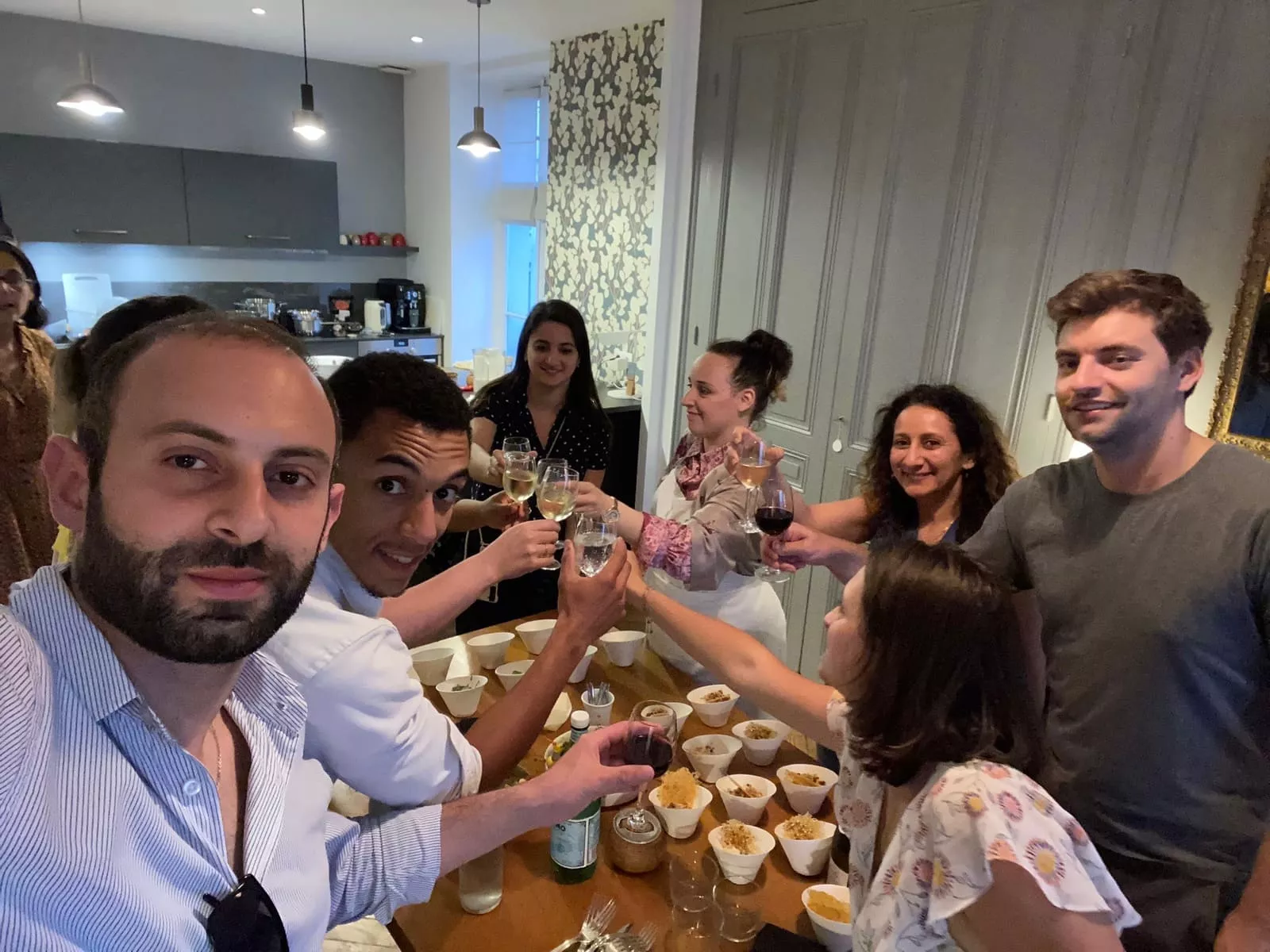 Comment renforcer la cohésion d’équipe grâce à la cuisine